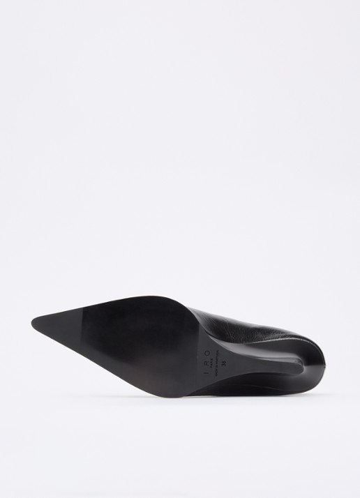IRO Pump van leer - detail 5 zwart