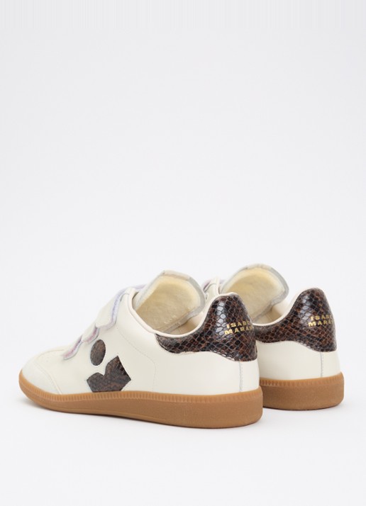 Isabel Marant Beth sneaker van kalfsleer met suède details - achterkant gebroken wit