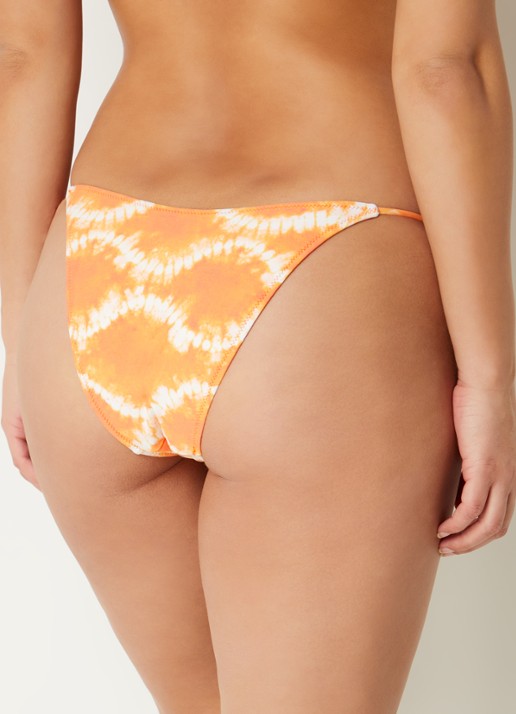 It's Now Cool The 90'S brazilian bikinislip met print - achterkant oranje