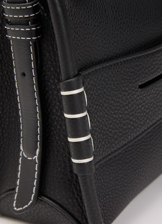 J.W. Anderson Crossbodytas van leer - detail 4 zwart
