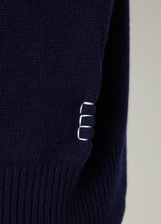 J.W. Anderson Fijngebreide trui van kasjmier met V-hals - detail 2 donkerblauw