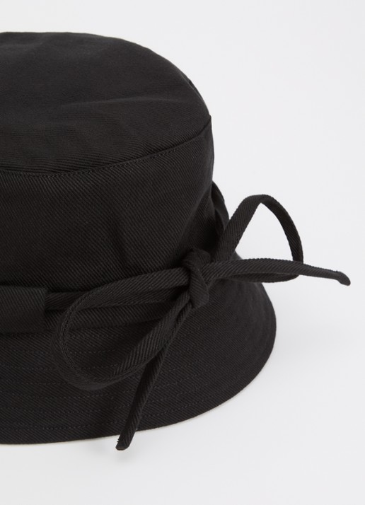 Jacquemus Le Bob Gadjo bucket hoed met logo - detail zwart