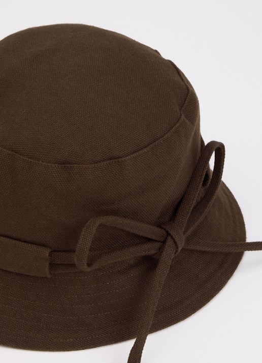Jacquemus Le Bob Gadjo bucket hoed met logo - detail donkerbruin