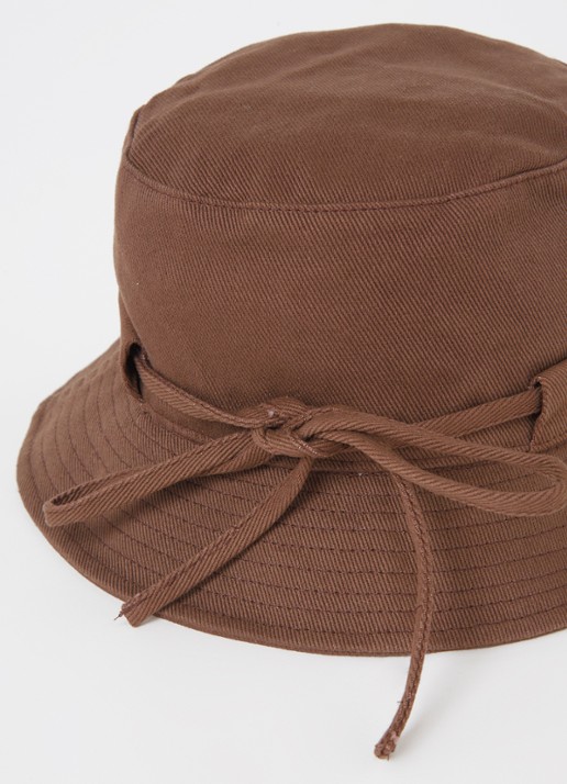 Jacquemus Le Bob Gadjo bucket hoed van canvas  - detail bruin
