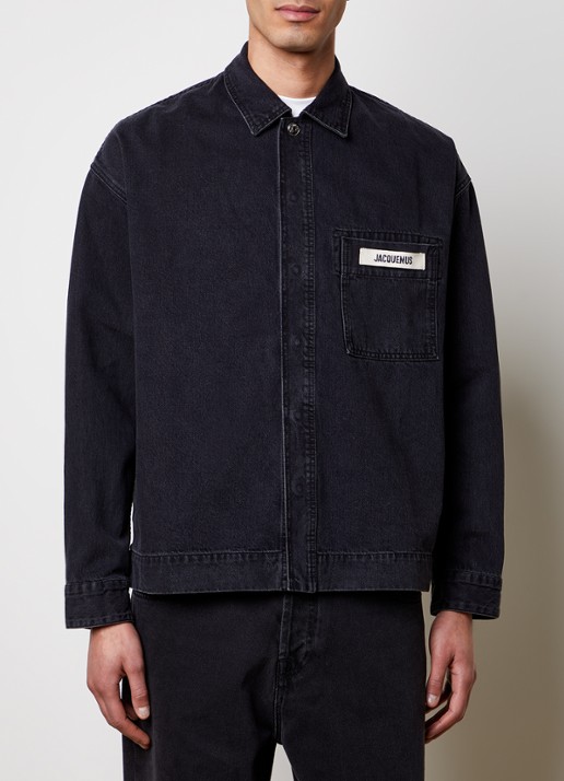 Jacquemus Regular fit overshirt van denim met logo - detail zwart