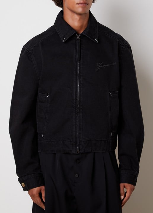 Jacquemus Spijkerjas met logo en steekzakken