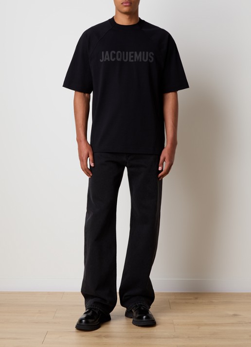 Jacquemus T-shirt met logoprint - voorkant 2 zwart