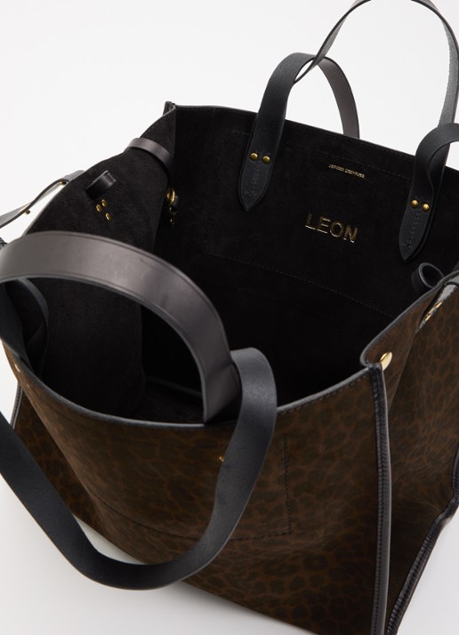 Jérôme Dreyfuss Léon M shopper van kalfssuède met uitneembaar etui - detail 2 donkerbruin