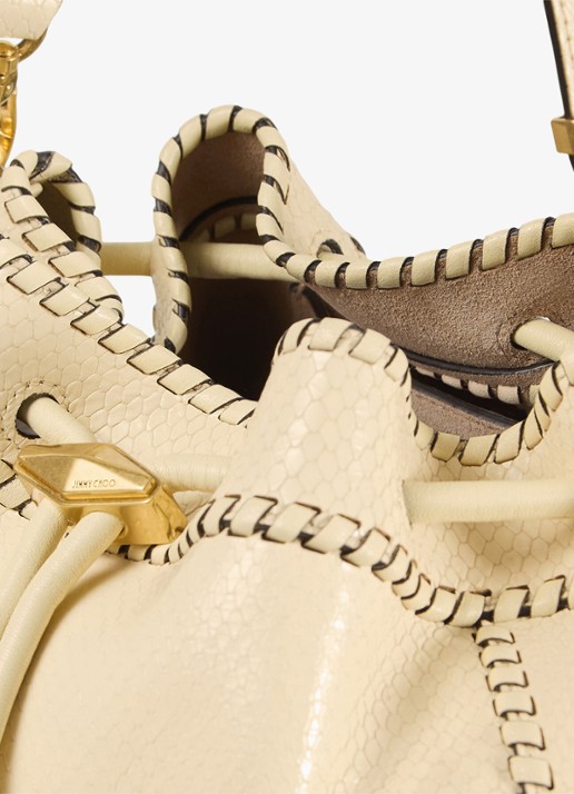 Jimmy Choo Cinch M schoudertas van leer - detail 4 creme