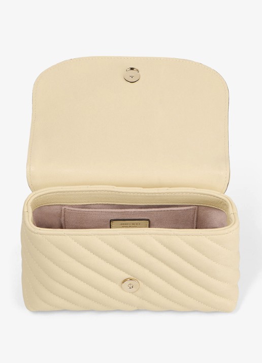 Jimmy Choo Curve S schoudertas van lamsleer - detail creme