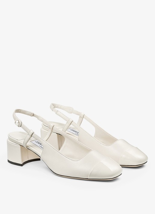 Jimmy Choo Elisa 45 slingback van leer met lakfinish - voorkant 2 gebroken wit