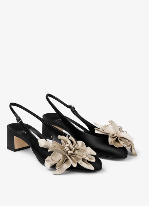 Jimmy Choo Eyla 45 slingback van satijn - voorkant 2 zwart