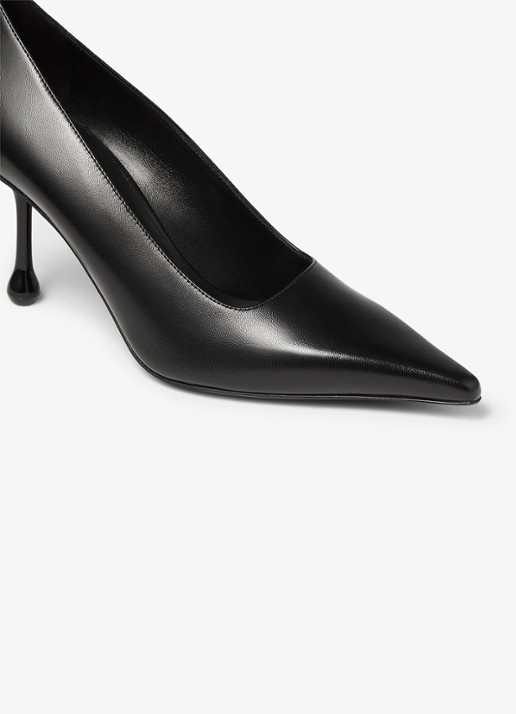 Jimmy Choo Ixia 80 pump van lamsleer - detail zwart