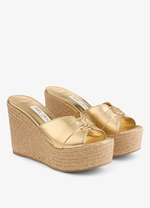 Jimmy Choo Leda Wedge 100 sleehak van lamsleer met metallic finish - voorkant 4 goud