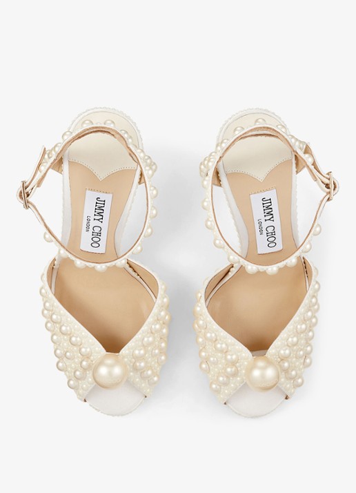 Jimmy Choo Sacora 100 sandalette van satijn met imitatieparels - detail 2 wit
