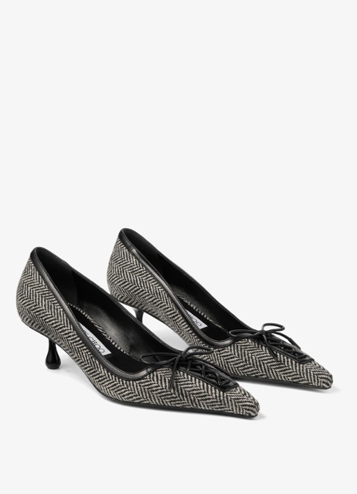 Jimmy Choo Scarlett 50 pump met lamsleren details - voorkant 2 zwart