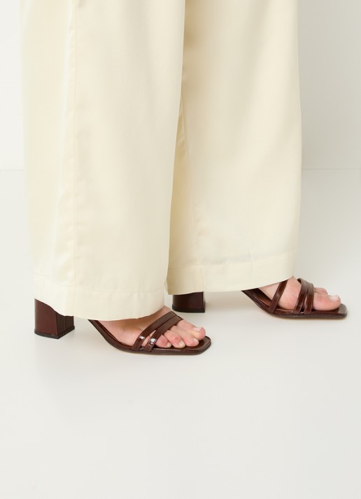 Jonak Vimy sandalette van kalfsleer met lakfinish - voorkant 6 kastanjebruin