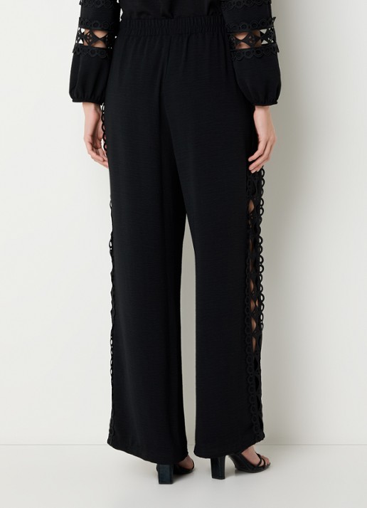 Joseph Ribkoff High waist wide fit pantalon met broderie en opengewerkt detail - achterkant 2 zwart