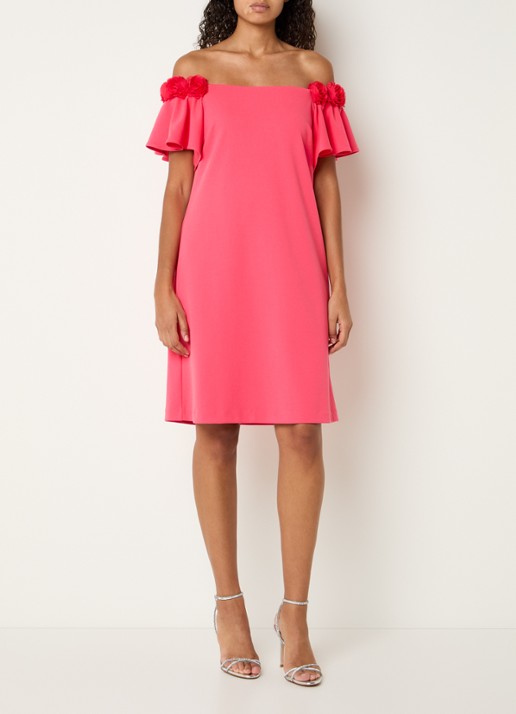 Joseph Ribkoff Off shoulder mini jurk met applicatie - voorkant 3 koraalroze