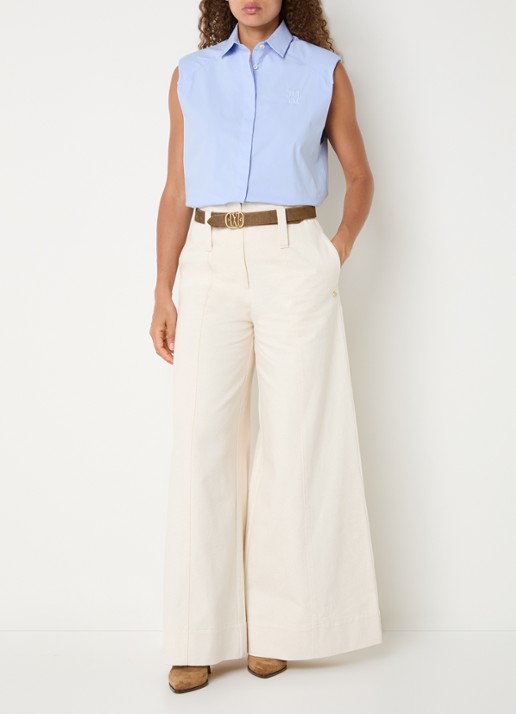 JOSH V Susie mouwloze blouse met schoudervulling en logoborduring - voorkant 2 lichtblauw