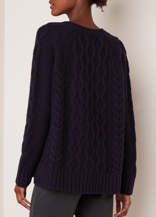 Kabelgebreide pullover van wol met V-hals - achterkant donkerblauw