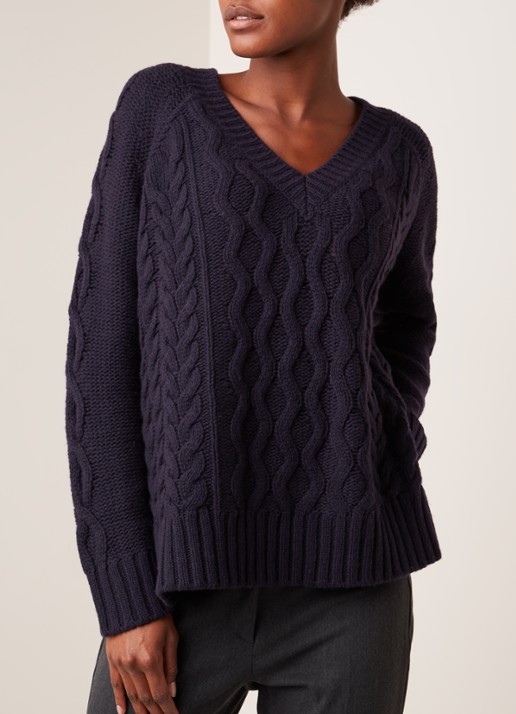 Kabelgebreide pullover van wol met V-hals - detail 4 donkerblauw