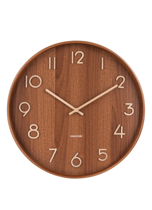Karlsson Pure Medium wandklok  - voorkant hazelnootbruin