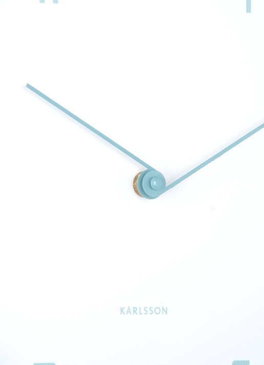 Karlsson Sencillez wandklok - detail 4 lichtblauw