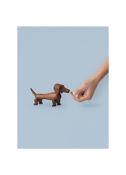 Kay Bojesen Dog ornament 10,5 cm - detail 2 hazelnootbruin
