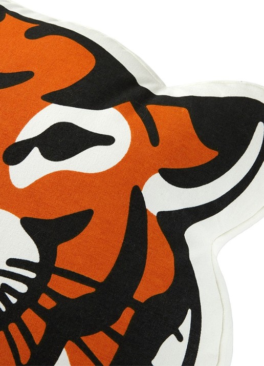 KENZO K Lucky sierkussen 48 x 53 cm - detail oranje