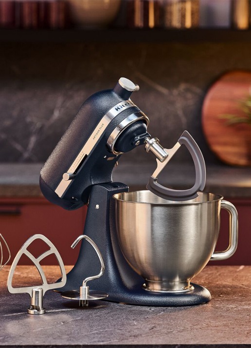 KitchenAid Artisan Plus keukenmachine met kantelbare kop 4,7 liter - detail 2 wild blueberry