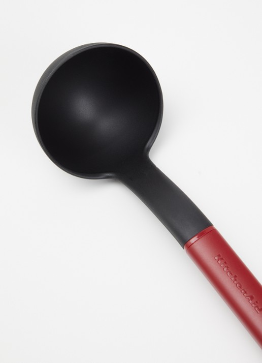 KitchenAid Classic soeplepel 32 cm - voorkant 2 rood
