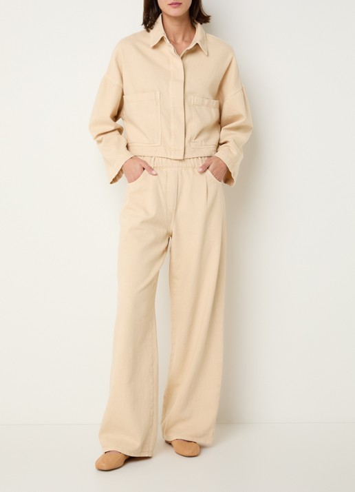 Knit-ted Diasy jack met opgestikte zakken - voorkant 2 beige