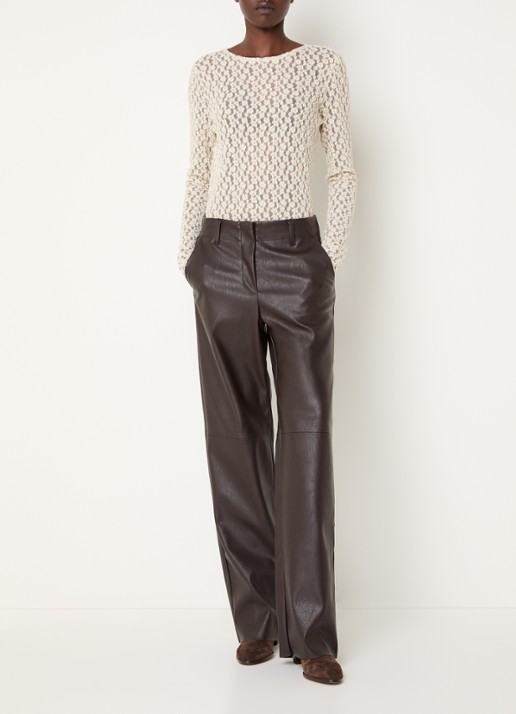 Knit-ted Lacey semi-transparante top met boothals - voorkant 3 vanillegeel