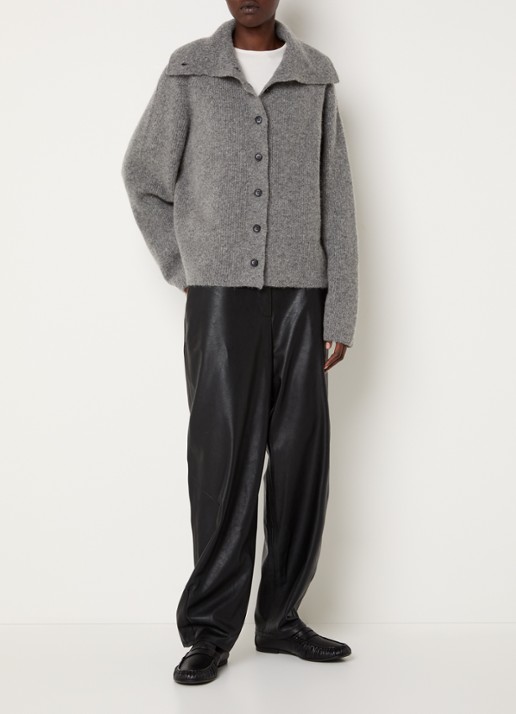 Knit-ted Milo grofgebreid vest met opstaande kraag - voorkant 2 donkergrijs