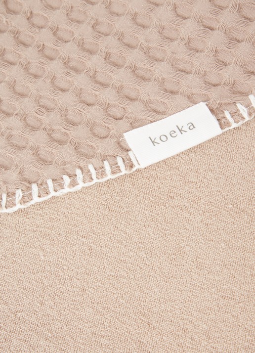 Koeka Antwerp omslagdoek 76 x 76 cm - voorkant 2 camel