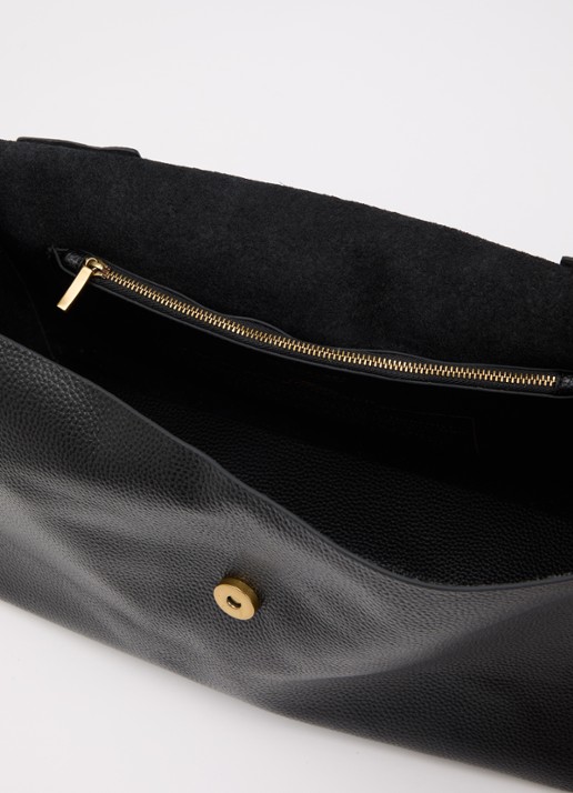 Kurt Geiger Chelsea Slouch Flap Large schoudertas van leer - detail zwart