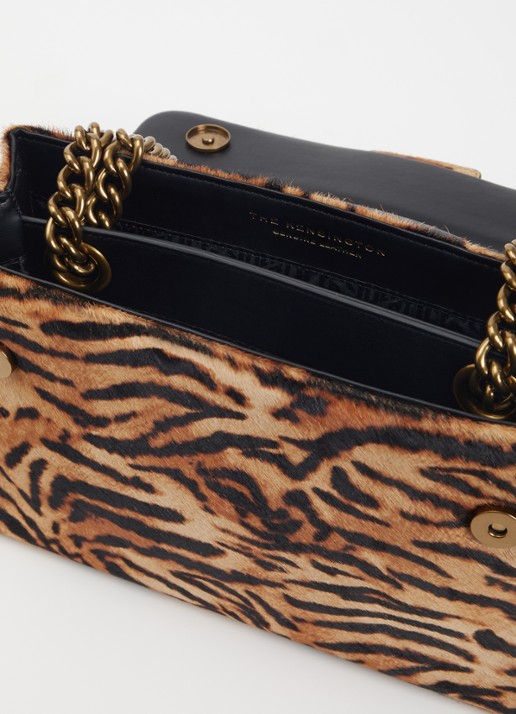 Kurt Geiger Kensington schoudertas van leer met zebraprint - detail camel