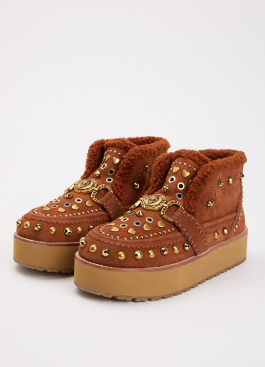 Kurt Geiger Mansion enkellaarsje van suède met studs  - detail oranjebruin