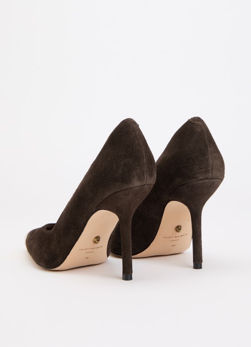 Kurt Geiger Regent Point pump van suède - achterkant 5 donkerbruin