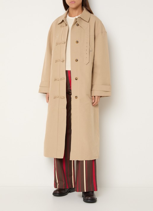 Laagam Antwerp trenchcoat met strikceintuur en opstaande kraag - voorkant 4 donkerbeige