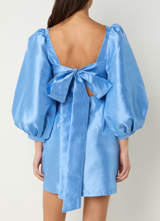 Laagam Liza mini jurk met cut-out detail en pofmouw - achterkant blauwgrijs