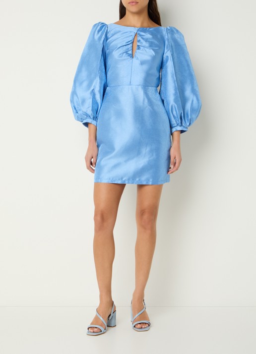 Laagam Liza mini jurk met cut-out detail en pofmouw - voorkant 4 blauwgrijs