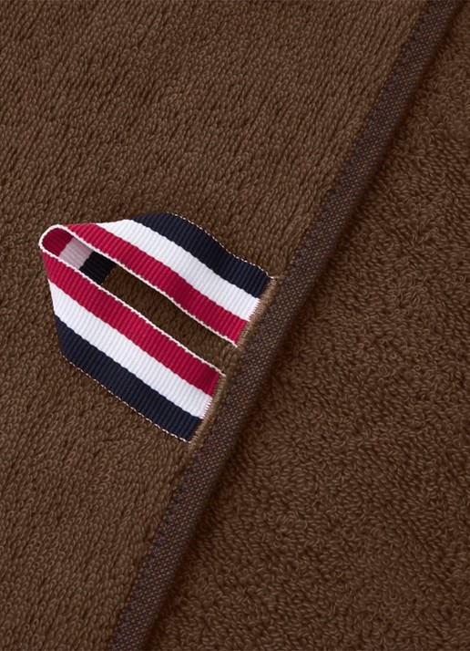 Lacoste L Casual badlaken - 450 gr/m2 - 90 x 150 cm - detail bruin