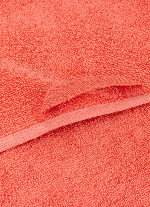 Lacoste L Lecroco gastendoek - 600 gr/m2 - 60 x 40 cm - achterkant 5 koraalrood
