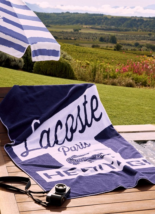 Lacoste L Retro badlaken 90 x 160 cm - voorkant 3 donkerblauw