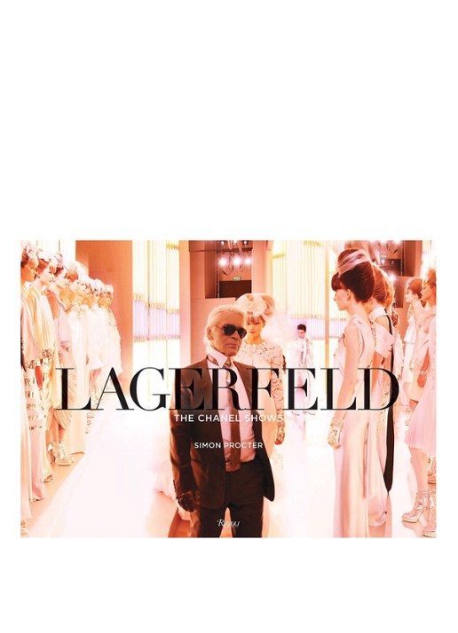 LAGERFELD - THE CHANEL SHOWS - voorkant gebroken wit