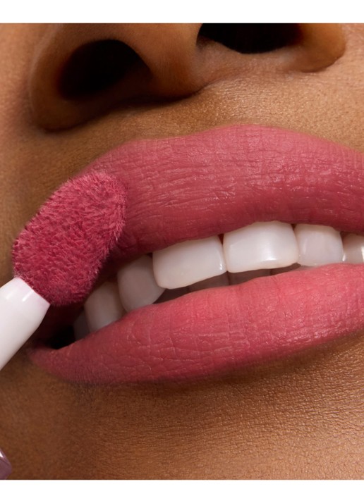 Lancôme Lip Idôle Cuddle Blur - vloeibare lipstick - achterkant 3 23 cozy berry