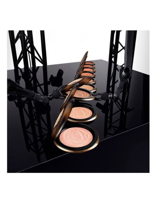 Lancôme Teint Idole Ultra Wear C.E. Skin Transforming Bronzer - detail 5 07 deep