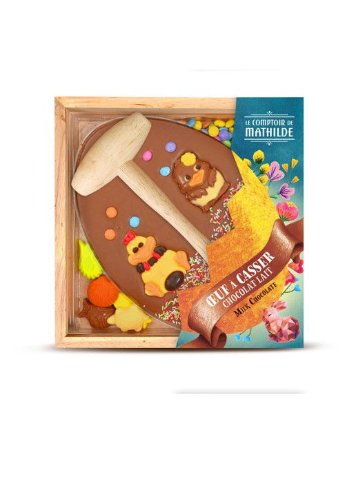 Le Comptoir de Mathilde Melkchocolade paasei met hamer in houten kistje 350 gram - voorkant undefined